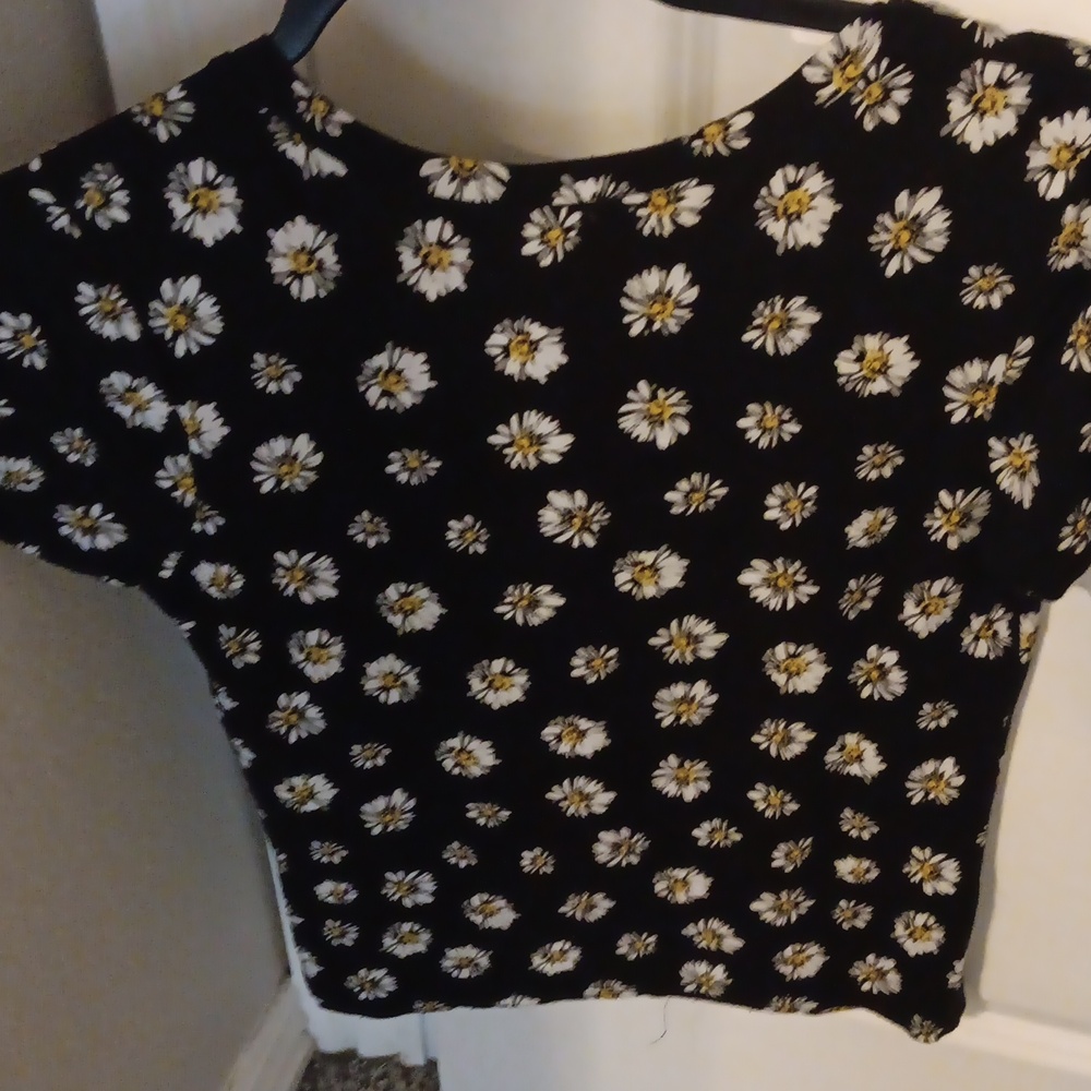 Cloth - Picture 5 of 5